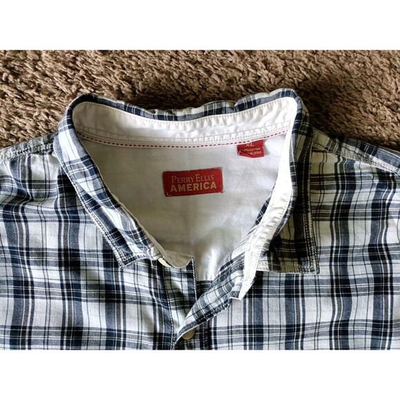 Perry Ellis Button Up Shirt Men's XL Pockets Plaid White Long Sleeve - Picture 2 of 8